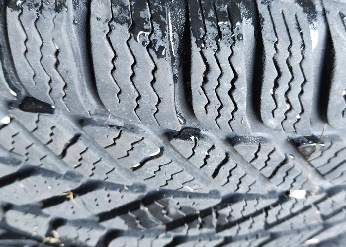 Grajewo ogłoszenia: Sprzedam komplet kół zimowych 205/55 R 16 zdjęte z opla Vectry,...